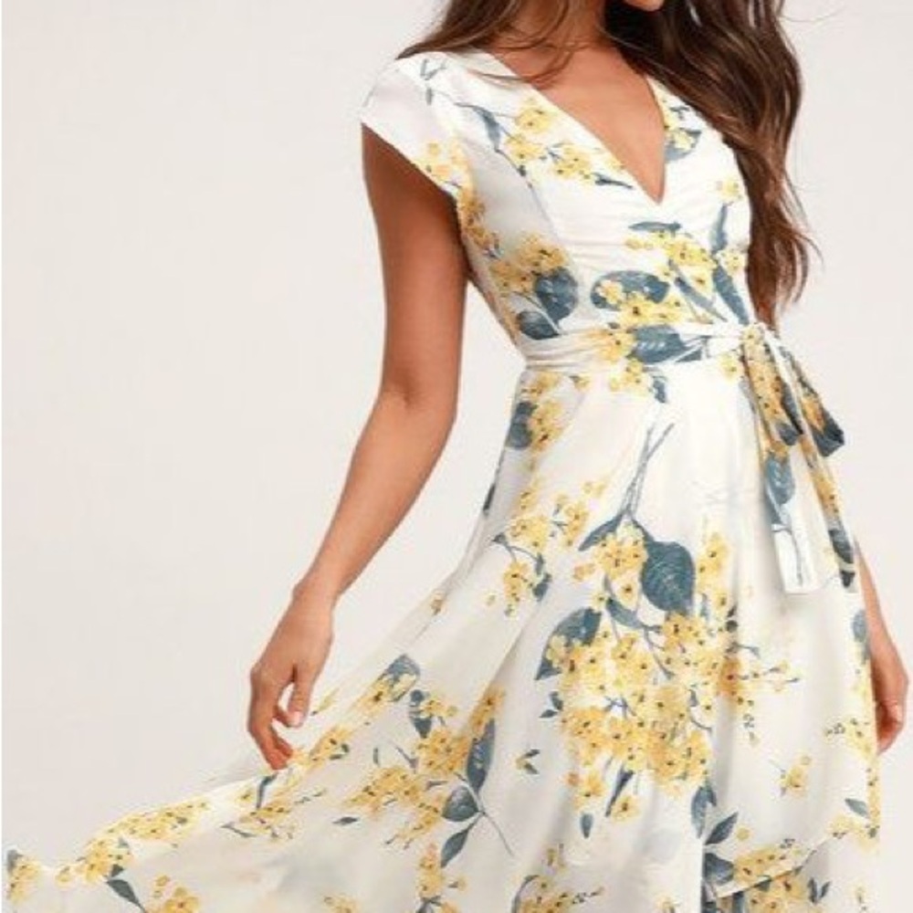 Lulus French Countryside White Yellow Floral Print Hi-Low Dress Size Small NWT